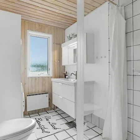 Nice Home In Ringkobing With Sauna * Ringkøbing