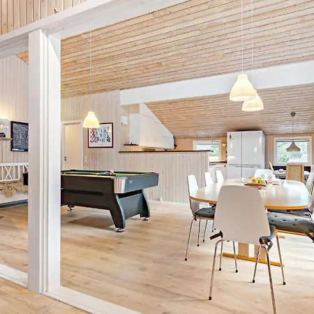Nice Home In Ringkobing With Sauna * Ringkøbing
